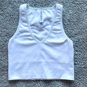 Like new size small Athleta Seamless Aurora Cropped Tank (color: bright white)